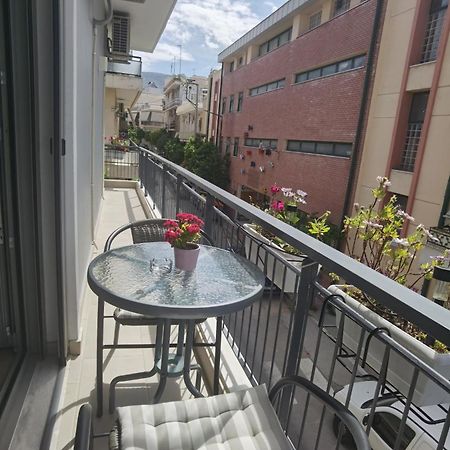House Dimitris & Vicky Apartamento Atenas Exterior foto